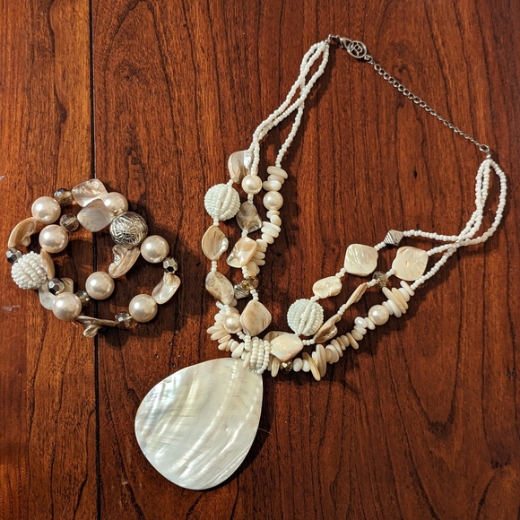 Erica Lyons Jewelry - Erica Lyons Chunky Shell and Beaded Shell Necklace and Bracelet Set Tropical